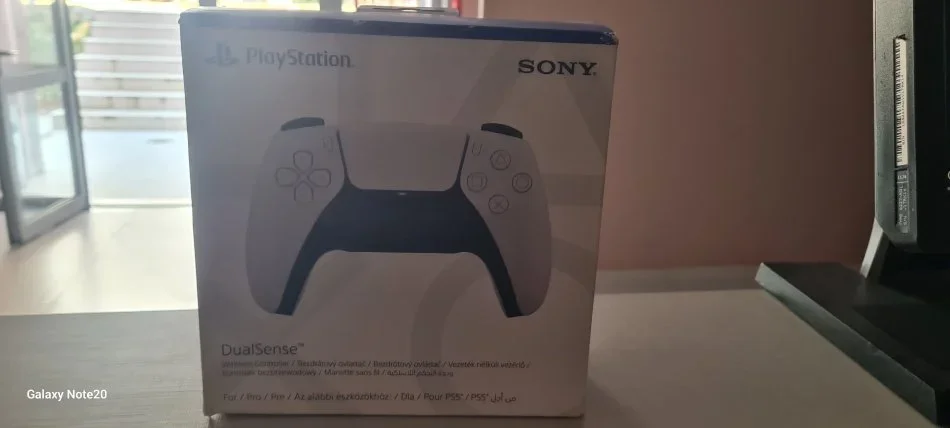 Gramsh, shes Play Station Playstation 5slim