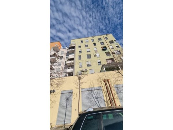 Tirane, shes ambjent biznesi Kati 0, 100 m² 220.000 € (ish fusha e aviacionit)