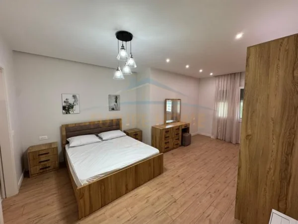 Durres, shitet apartament 2+1+Aneks+Ballkon Kati 3, 119 m² 190.000 € (Vollga, Durres)