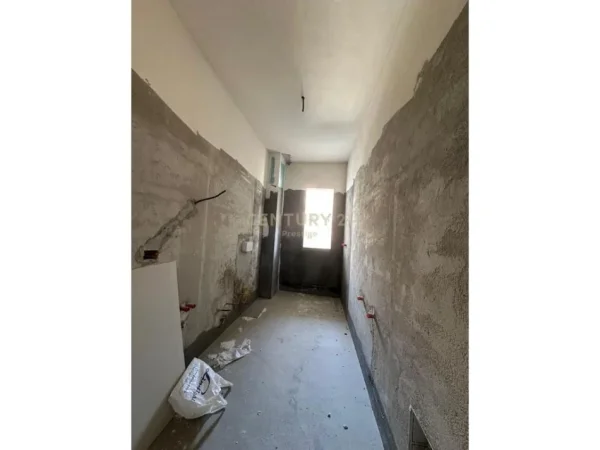 Tirane, shitet apartament 2+1+Ballkon Kati 2, 108 m² 271.000 € (ish parku)