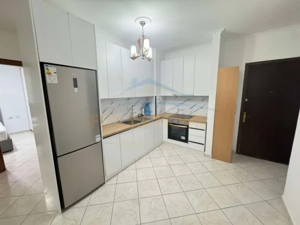 0683487469 Tirane, jepet me qera apartament 2+1+Ballkon Kati 2, 92 m² 500 € (Tek Eja Studio)