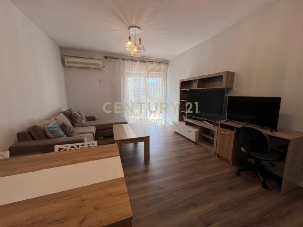 Tirane, jepet me qera apartament 2+1 Kati 4, 105 m² 950 € (KOMPLEKSI KOLOMBO, LIQENI I THATE!)
