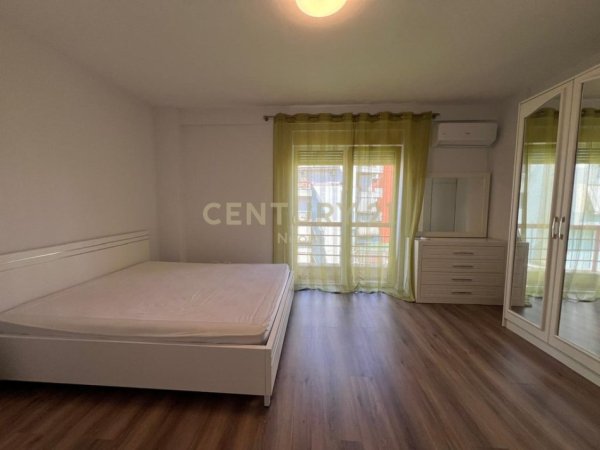 Tirane, jepet me qera apartament 2+1 Kati 4, 105 m² 950 € (KOMPLEKSI KOLOMBO, LIQENI I THATE!)