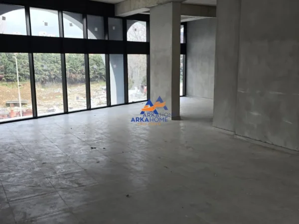 Tirane, jepet me qera dyqan Kati 1, 127 m² 1.300 € (RIVER RESIDENCE ASTIR)