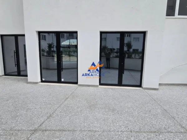 Tirane, jepet me qera dyqan Kati 1, 127 m² 1.300 € (RIVER RESIDENCE ASTIR)