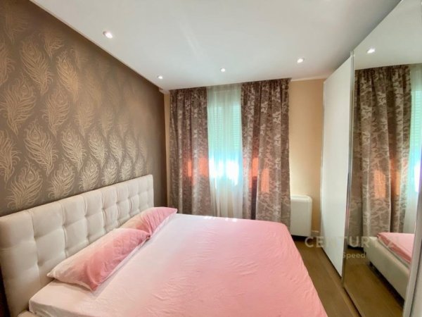 Tirane, jepet me qera apartament 3+1+ garazh Kati 5, 118 m² 1.200 € (Liqeni i Thate)
