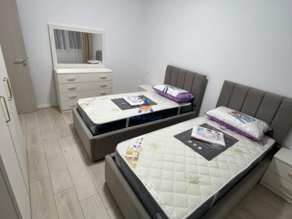 Tirane, jepet me qera apartament 2+1+Ballkon Kati 9, 100 m² 600 € (TEK RIVER REZIDENCE, PRANE ISH FUSHES AVIACIONI)