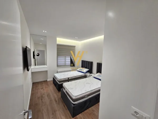 Tirane, jepet me qera apartament 2+1+Ballkon Kati 5, 100 m² 1.000 € (RRUGA HIM KOLLI)