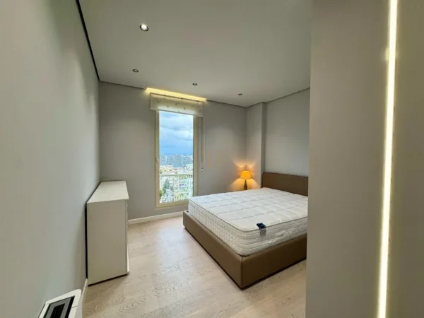 Tirane, jepet me qera apartament 2+1 Kati 1, 102 m² 950 € 