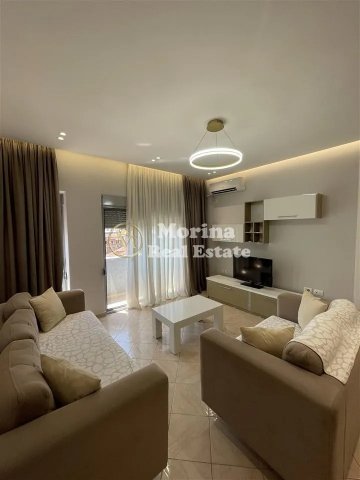 Tirane, jepet me qera apartament 2+1+Ballkon Kati 5, 100 m² 600 € (Shkolla e Bashkuar)