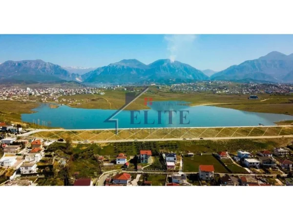 Tirane, shitet truall , 6.500 m² 13.000.000 € (Paskuqan)