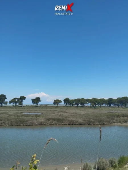 Durres, shitet toke ne bregdet , 9.950 m² 350.000 € 