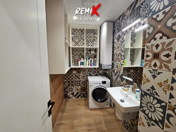 Mali Robit, shitet apartament 2+1+Aneks+Ballkon Kati 3, 100 m² 160.000 € 