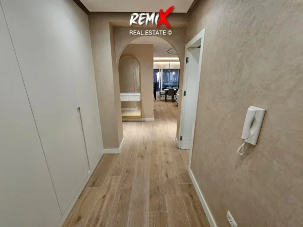 Mali Robit, shitet apartament 2+1+Aneks+Ballkon Kati 3, 100 m² 160.000 € 