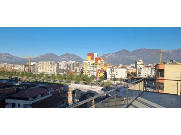 Tirane, shes ambjent biznesi Kati 5, 350.000 € 