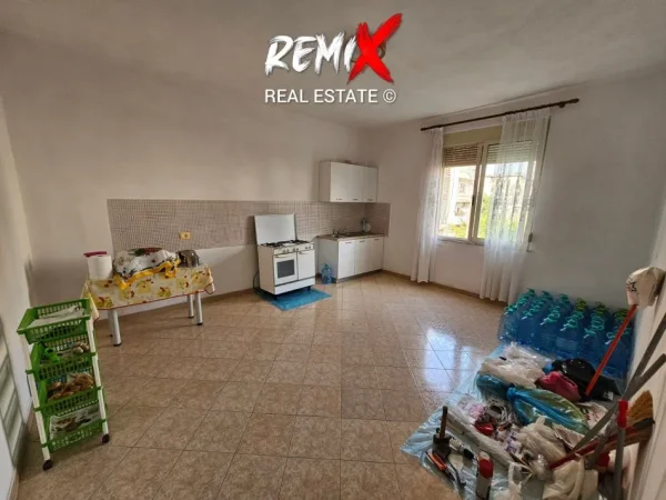 Durres, shitet Vile 3+1+Aneks+Ballkon Kati 3, 300 m² 160.000 € 