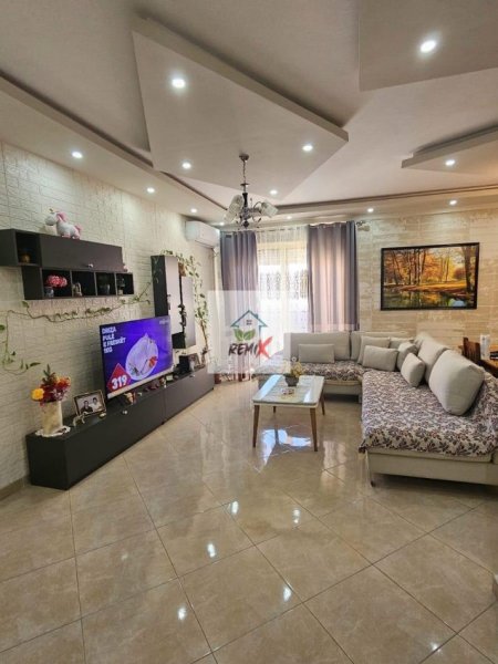 Durres, shitet apartament 2+1+Aneks+Ballkon Kati 4, 116 m² 116.000 €