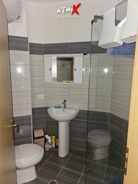 Shkembi Kavajes, shitet garsonier 1+1 Kati 8, 48 m² 60.000 € 