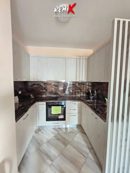 Shkembi Kavajes, shitet garsonier 1+1 Kati 8, 48 m² 60.000 € 