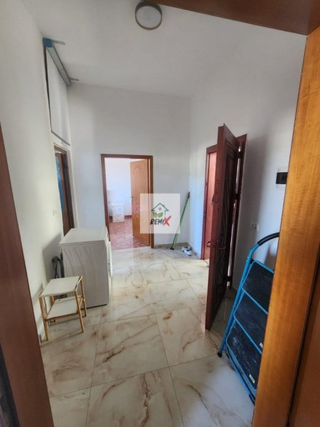 Durres, shitet apartament 1+1+Aneks Kati 2, 49 m² 49.000 € 