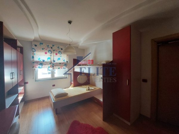 Tirane, jepet me qera apartament 3+1+Ballkon Kati 5, 140 m² 750 € (Don Bosko)