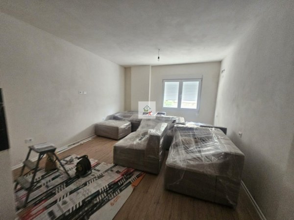 Durres, shitet garsonier 1+1 Kati 1, 40 m² 42.000 € 