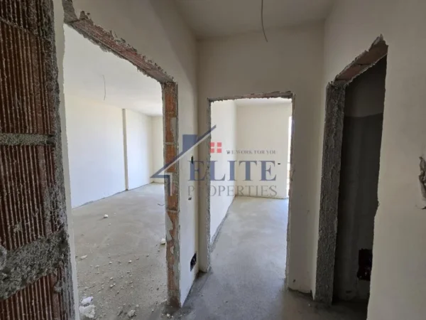 Tirane, shitet apartament 1+1+Ballkon Kati 6, 61 m² (Paskuqan)