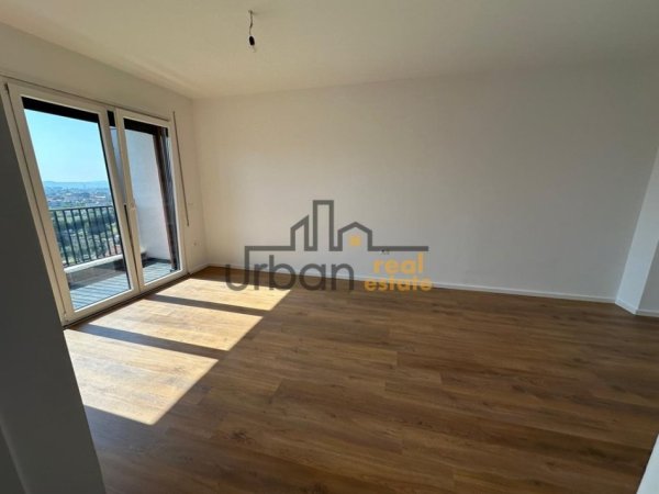 Tirane, jepet me qera zyre Kati 8, 70 m² 450 € (Don Bosko)