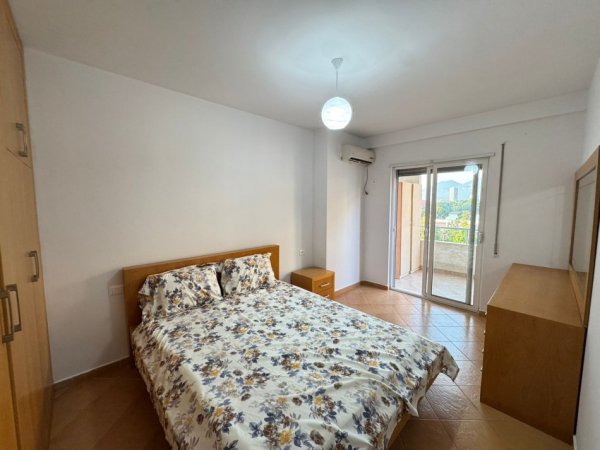 Tirane, jepet me qera apartament 2+1+Ballkon Kati 2, 84 m² 670 € (Rruga Peti)