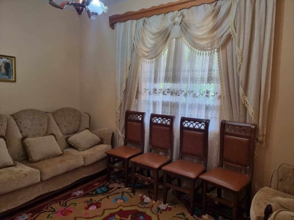 Berat, shes shtepi 1 Katshe , 750 m² 95.000 € (Qender)