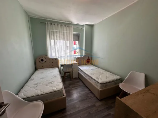 Tirane, shitet apartament 2+1 Kati 4, 79 m² 139.000 € (YZBERISHT)