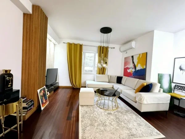Tirane, shitet apartament 2+1 , 105 m² 219.000 € (Kopshti Botanik)