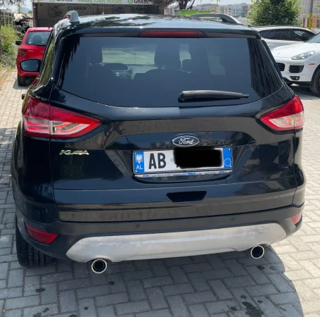 Tirane, shitet SUV | Xhip Ford Nafte, e zeze automatik Klima 196.000 km 8.500 €