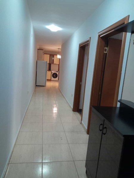 Tirane, jepet me qera apartament 2+1 Kati 2, 90 m² 600 € (myslym shyri)