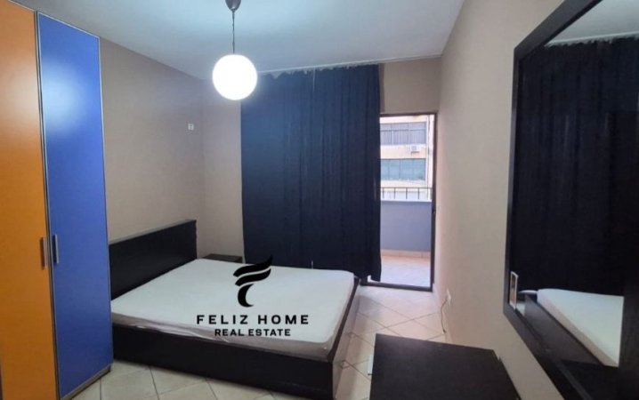 Tirane, jepet me qera apartament 2+1+Ballkon Kati 5, 95 m² 700 € (21 DHJETORI)