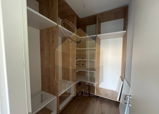 Tirane, jap me qera apartament 1+1+Ballkon Kati 2, 67 m² 650 € (Rruga Don Bosko, Tirana Trio Tower)
