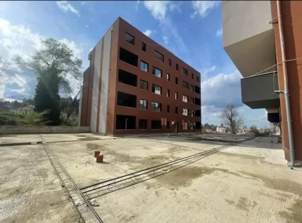 SHITET APARTAMENT 2+1+2  RR. ELBASANIT  155.000 €