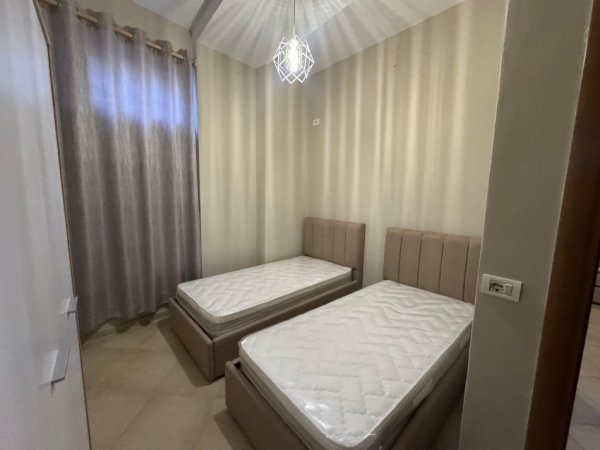 Tirane, jepet me qera apartament 2+1 Kati 0, 75 m² 300 € (Muahemt deliu)