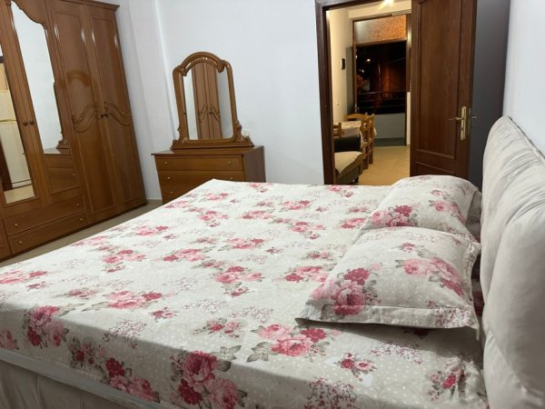 Tirane, jepet me qera Vile 1+1+Ballkon Kati 2, 63 m² 35.000 ALL (Rruga Don Bosko)