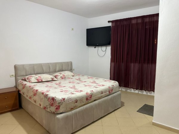 Tirane, jepet me qera Vile 1+1+Ballkon Kati 2, 63 m² 35.000 ALL (Rruga Don Bosko)