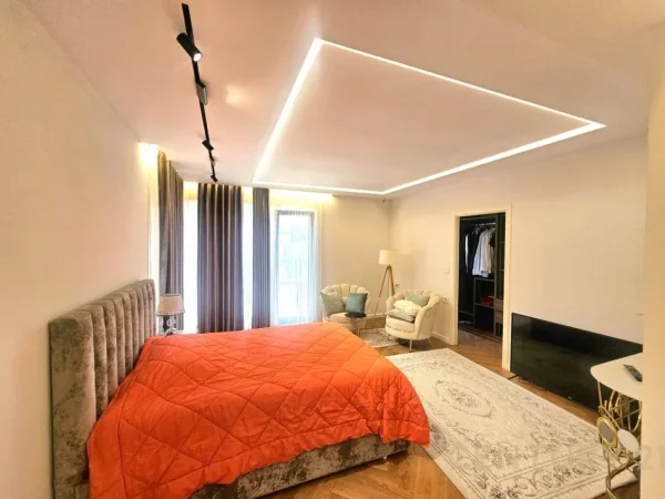 Tirane, shes Vile , 404 m² 700.000 € (Qendra Tregtare TEG)