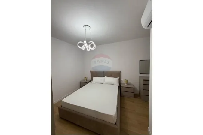 Tirane, jepet me qera apartament 2+1 Kati 5, 80 m² 550 € (Rruga e Kavajes)
