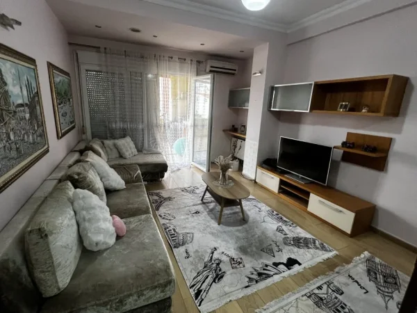 Tirane, shitet apartament 2+1+Ballkon Kati 2, 148 m² 190.000 € (Don Bosko)