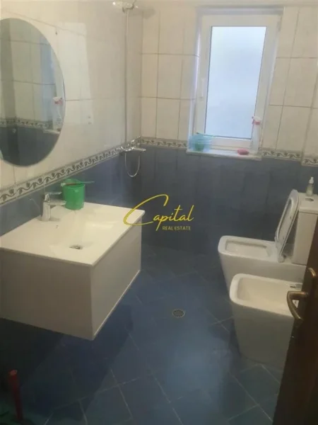 Tirane, jepet me qera apartament 2+1 Kati 2, 60 m² 700 € (SHESHI WILLSON)