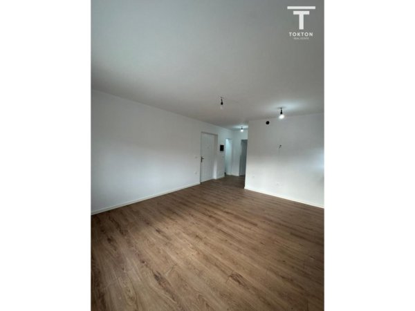 Tirane, shes apartament 1+1 Kati 2, 57 m² 75.000 € (Allias)