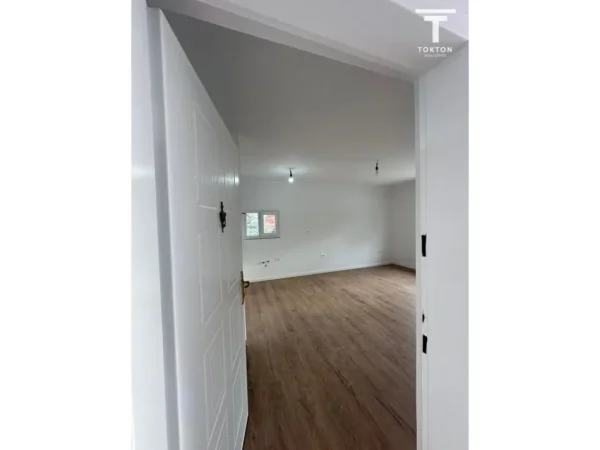 Tirane, shes apartament 1+1 Kati 2, 57 m² 75.000 € (Allias)