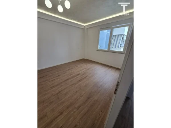 Tirane, shes apartament 2+1 Kati 7, 96 m² 210.000 € (Rruga E Kavajes)