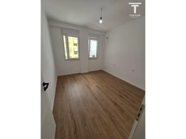 Tirane, shes apartament 2+1 Kati 7, 96 m² 210.000 € (Rruga E Kavajes)
