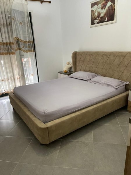 Tirane, jepet me qera apartament 1+1 Kati 4, 60 m² 500 € (Rruga Teodor Keko)
