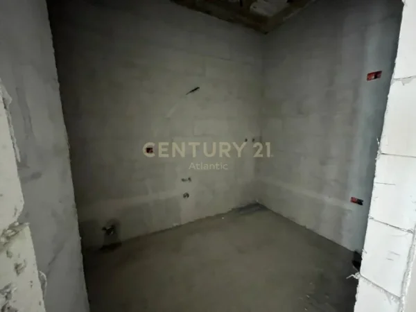 Durres, shitet apartament 1+1 Kati 2, 64 m² 64.000 € (Golem – Ndërtim i Ri)